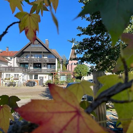 Gasthaus Hirschenstube & Gaestehaus Gehri Waldkirch Exterior foto